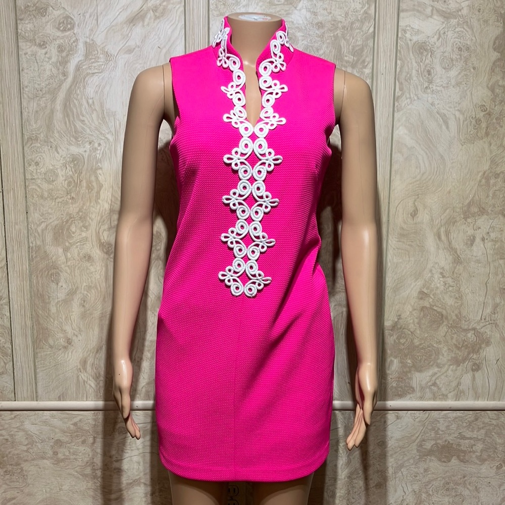 Elegant Pink Sleeveless Dress with White Embroidery